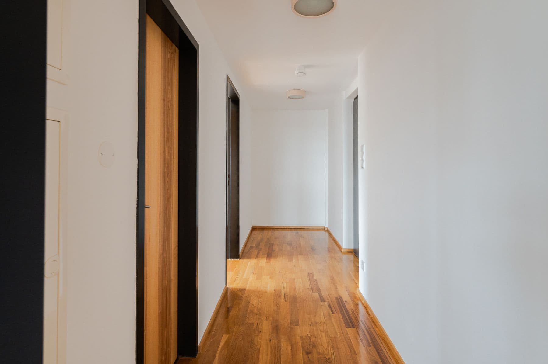 Prenájom bytu 3-izbový 94 m², Ambrožova, Praha, Praha Prenájom bytu 3-izbový 94 m², Ambrožova, Praha, Praha