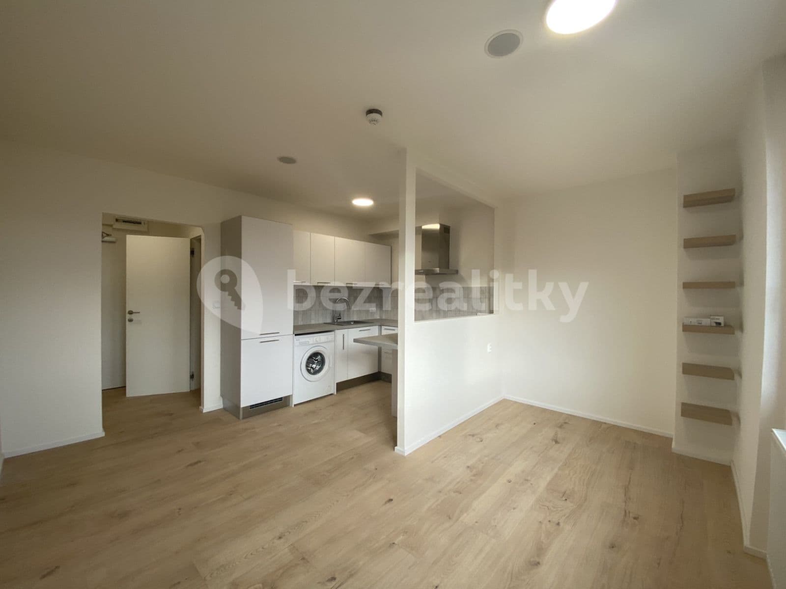 Prenájom bytu 1-izbový 27 m², Perucká, Praha, Praha Prenájom bytu 1-izbový 27 m², Perucká, Praha, Praha