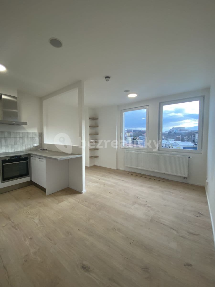 Prenájom bytu 1-izbový 27 m², Perucká, Praha, Praha Prenájom bytu 1-izbový 27 m², Perucká, Praha, Praha