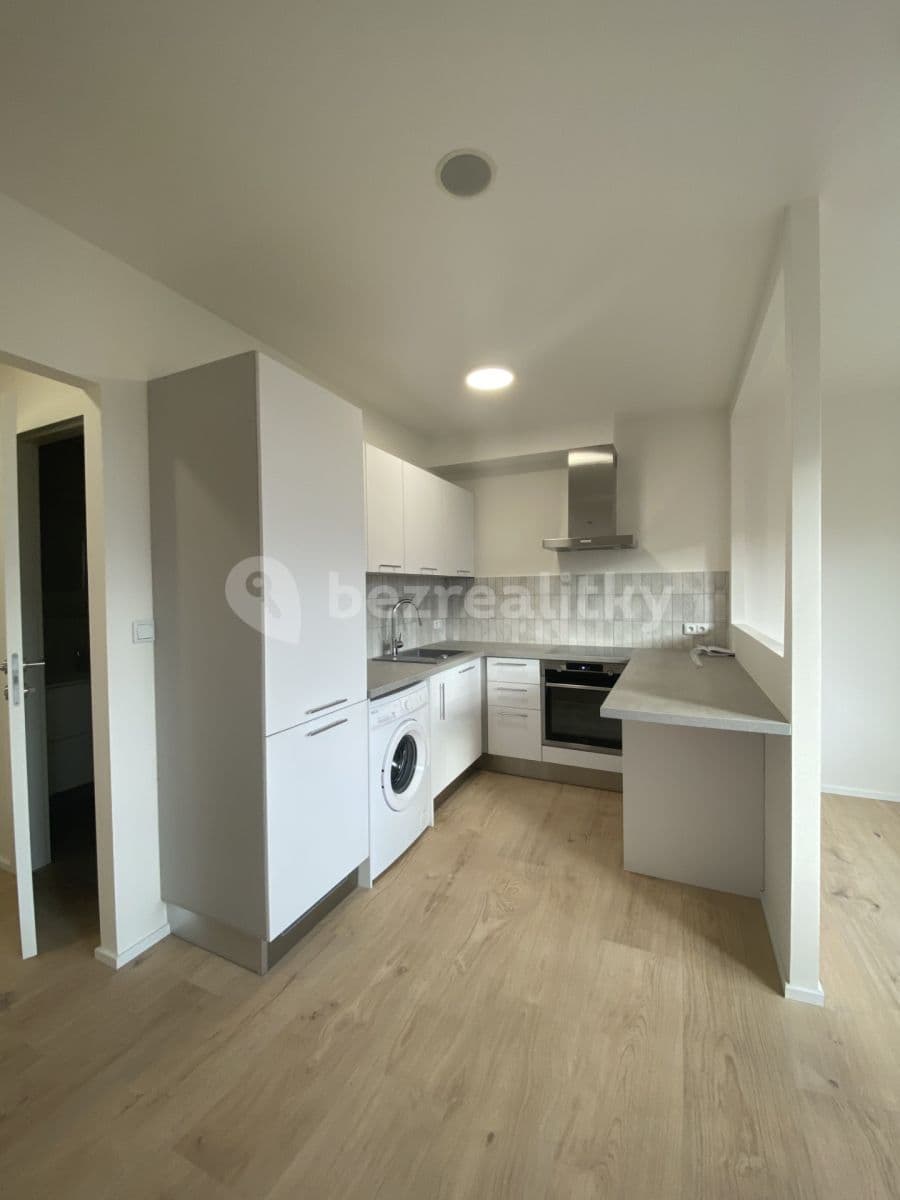 Prenájom bytu 1-izbový 27 m², Perucká, Praha, Praha Prenájom bytu 1-izbový 27 m², Perucká, Praha, Praha