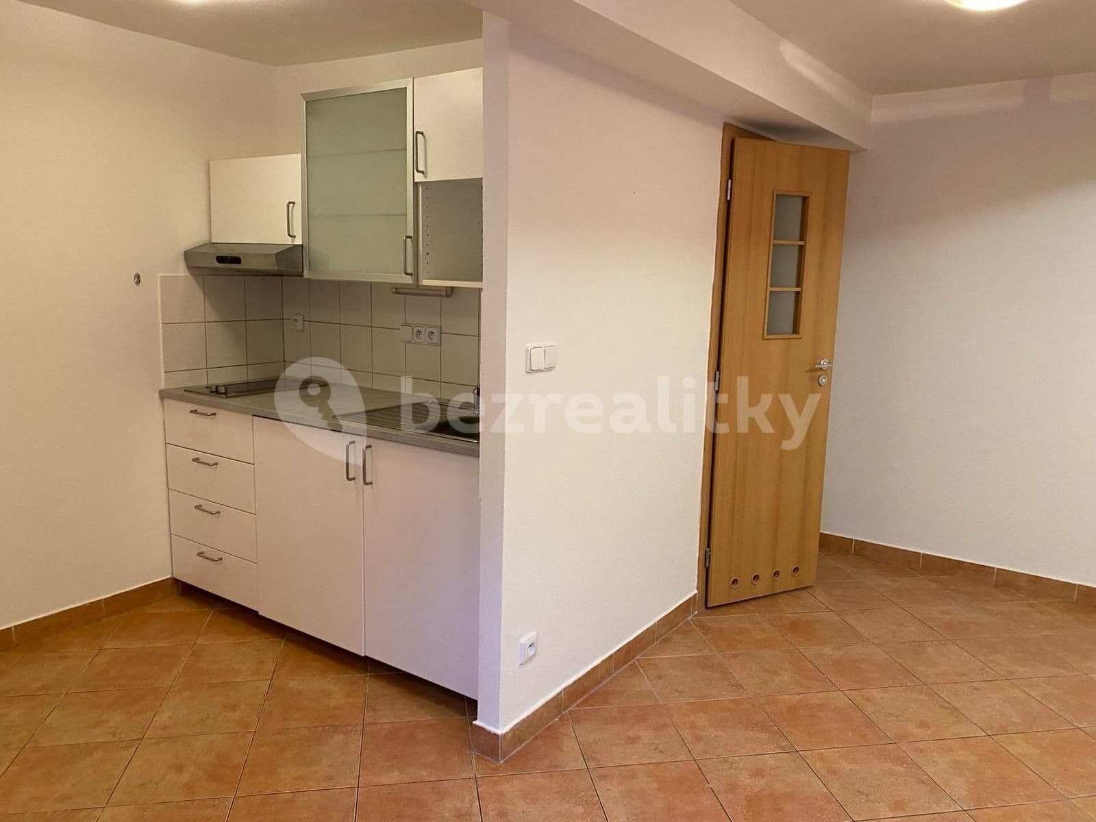 Prenájom bytu 1-izbový 45 m², U Strže, Praha, Praha Prenájom bytu 1-izbový 45 m², U Strže, Praha, Praha