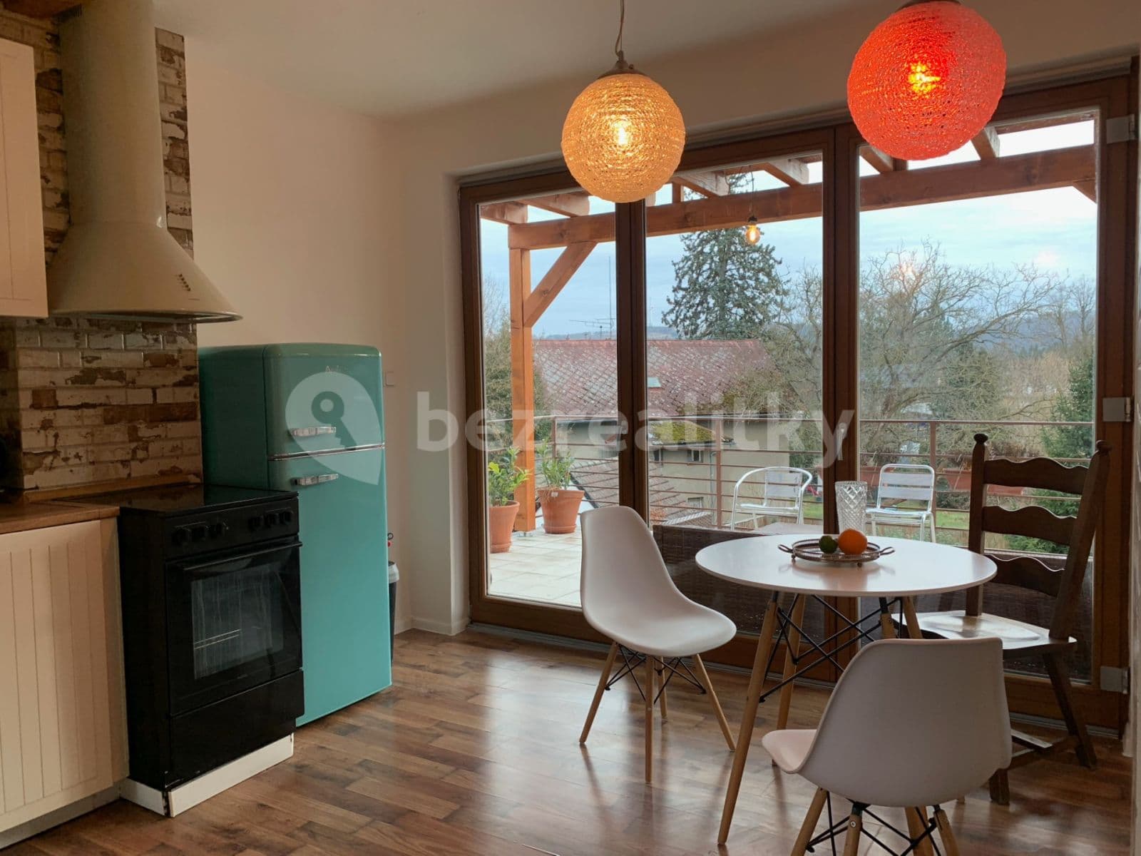 Prenájom bytu 4-izbový 75 m², Poštovní, Černošice, Středočeský kraj Prenájom bytu 4-izbový 75 m², Poštovní, Černošice, Středočeský kraj