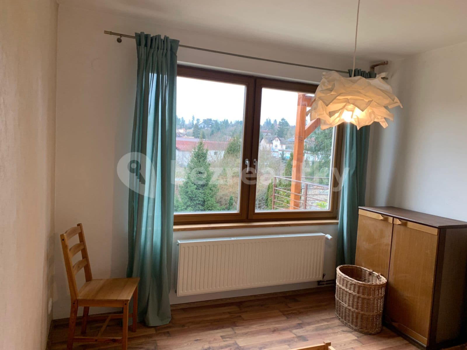 Prenájom bytu 4-izbový 75 m², Poštovní, Černošice, Středočeský kraj Prenájom bytu 4-izbový 75 m², Poštovní, Černošice, Středočeský kraj