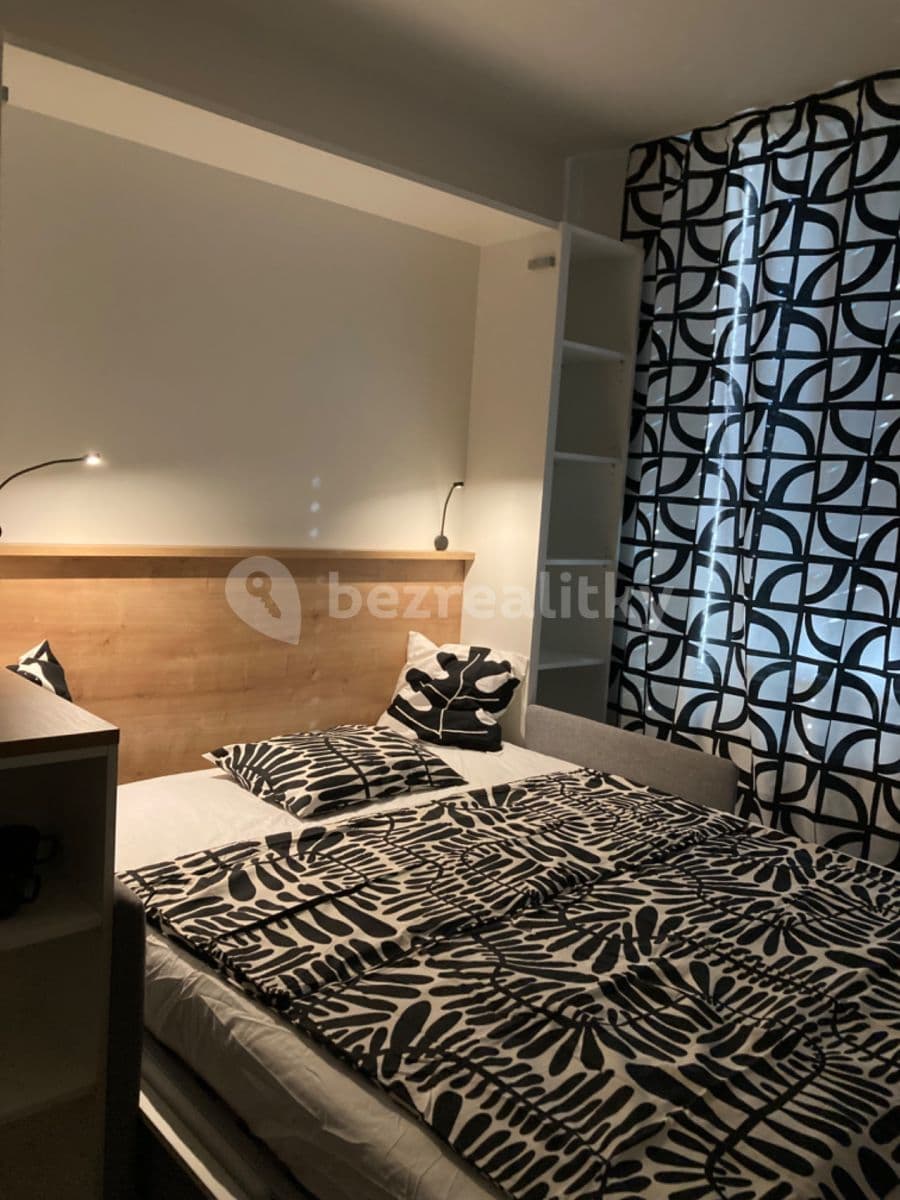 Prenájom bytu 1-izbový 20 m², Plzeňská, Praha, Praha Prenájom bytu 1-izbový 20 m², Plzeňská, Praha, Praha