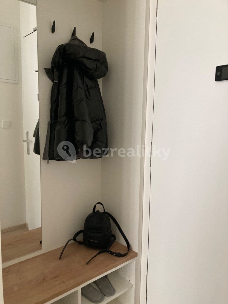 Prenájom bytu 1-izbový 20 m², Plzeňská, Praha, Praha Prenájom bytu 1-izbový 20 m², Plzeňská, Praha, Praha