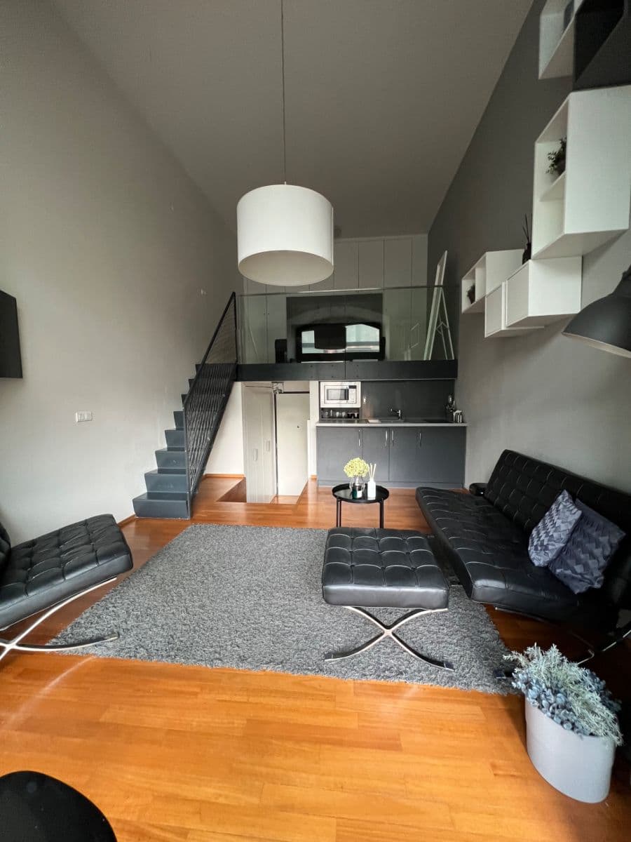 Prenájom bytu 50 m², Šaldova, Praha, Praha Prenájom bytu 50 m², Šaldova, Praha, Praha