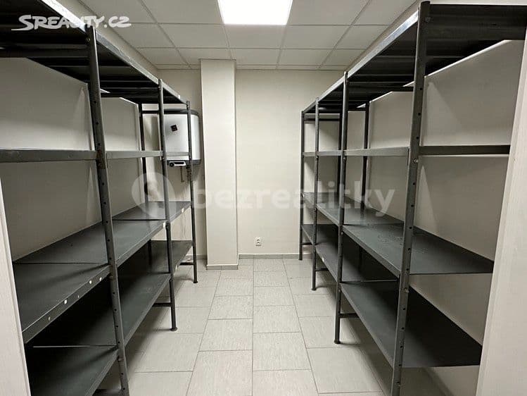 Prenájom nebytového priestoru 77 m², Horní náměstí, Divišov, Středočeský kraj Prenájom nebytového priestoru 77 m², Horní náměstí, Divišov, Středočeský kraj