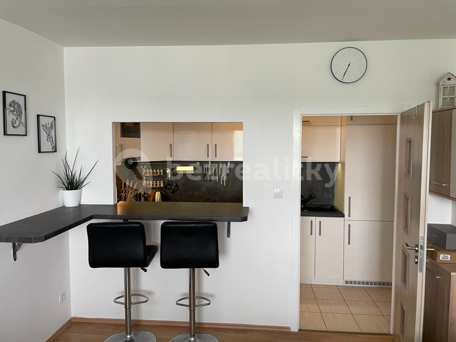 Prenájom bytu 2-izbový 40 m², Štúrova, Praha, Praha Prenájom bytu 2-izbový 40 m², Štúrova, Praha, Praha