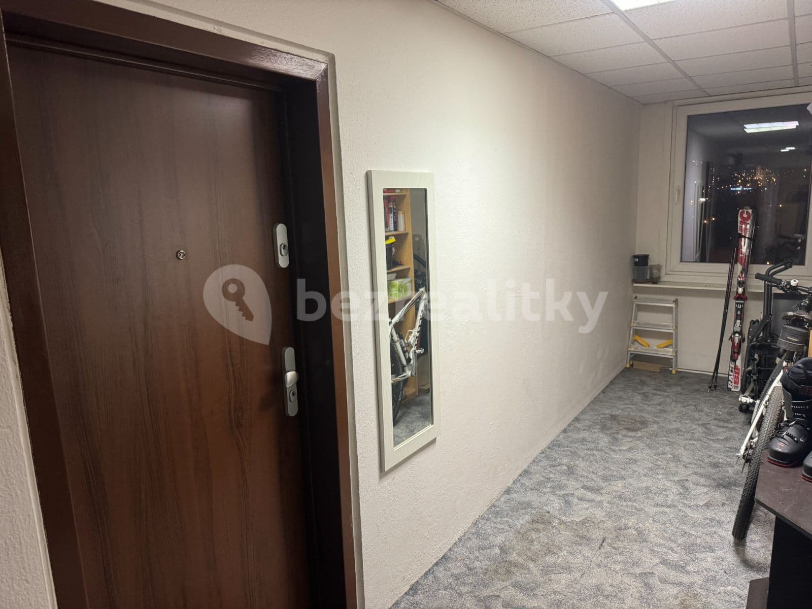 Prenájom bytu 2-izbový 40 m², Štúrova, Praha, Praha Prenájom bytu 2-izbový 40 m², Štúrova, Praha, Praha