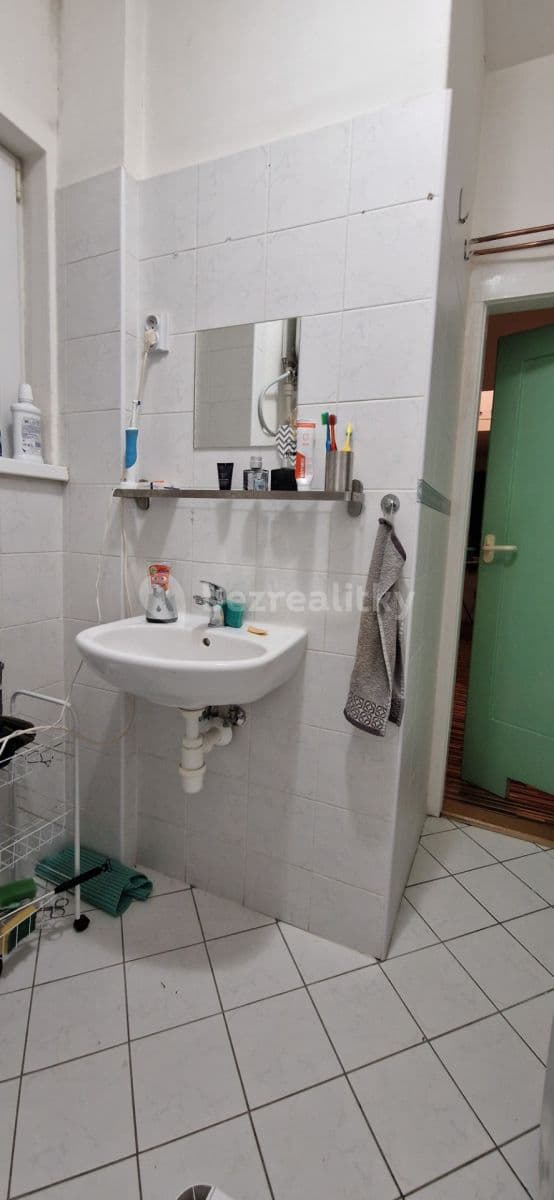 Prenájom bytu 1-izbový 41 m², Biskupcova, Praha, Praha Prenájom bytu 1-izbový 41 m², Biskupcova, Praha, Praha