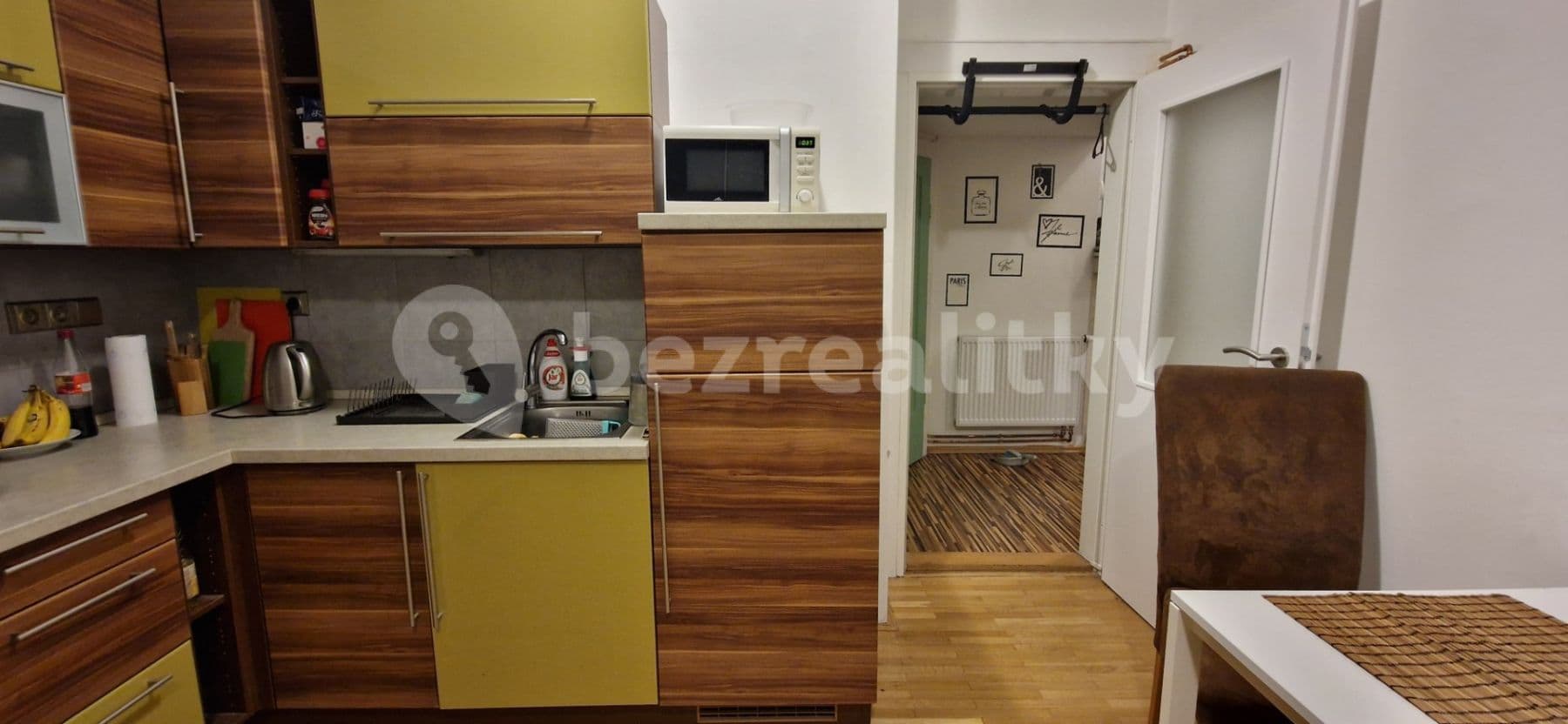Prenájom bytu 1-izbový 41 m², Biskupcova, Praha, Praha Prenájom bytu 1-izbový 41 m², Biskupcova, Praha, Praha