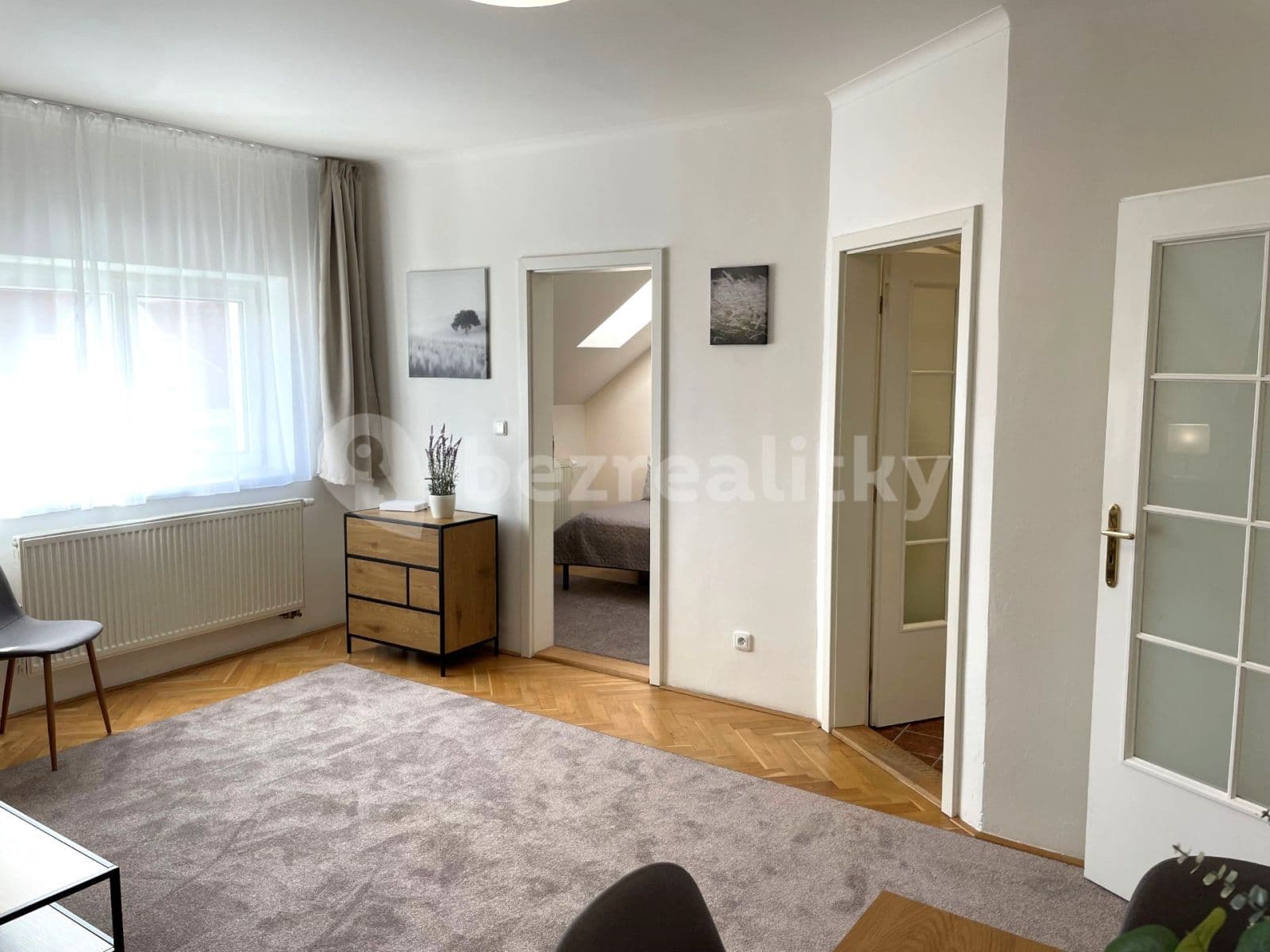 Prenájom bytu 3-izbový 57 m², Havlovská, Praha, Praha Prenájom bytu 3-izbový 57 m², Havlovská, Praha, Praha