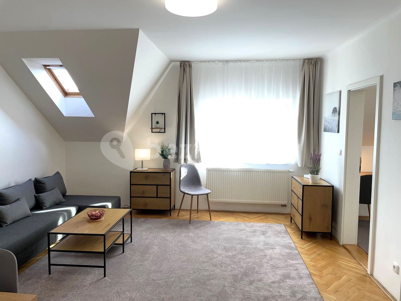 Prenájom bytu 3-izbový 57 m², Havlovská, Praha, Praha Prenájom bytu 3-izbový 57 m², Havlovská, Praha, Praha