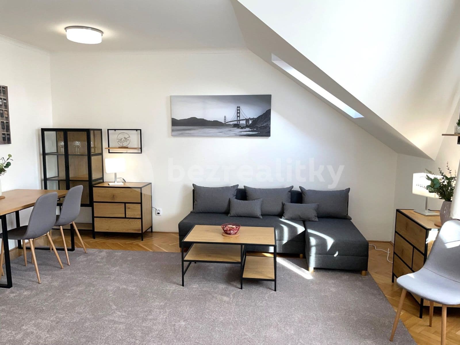 Prenájom bytu 3-izbový 57 m², Havlovská, Praha, Praha Prenájom bytu 3-izbový 57 m², Havlovská, Praha, Praha