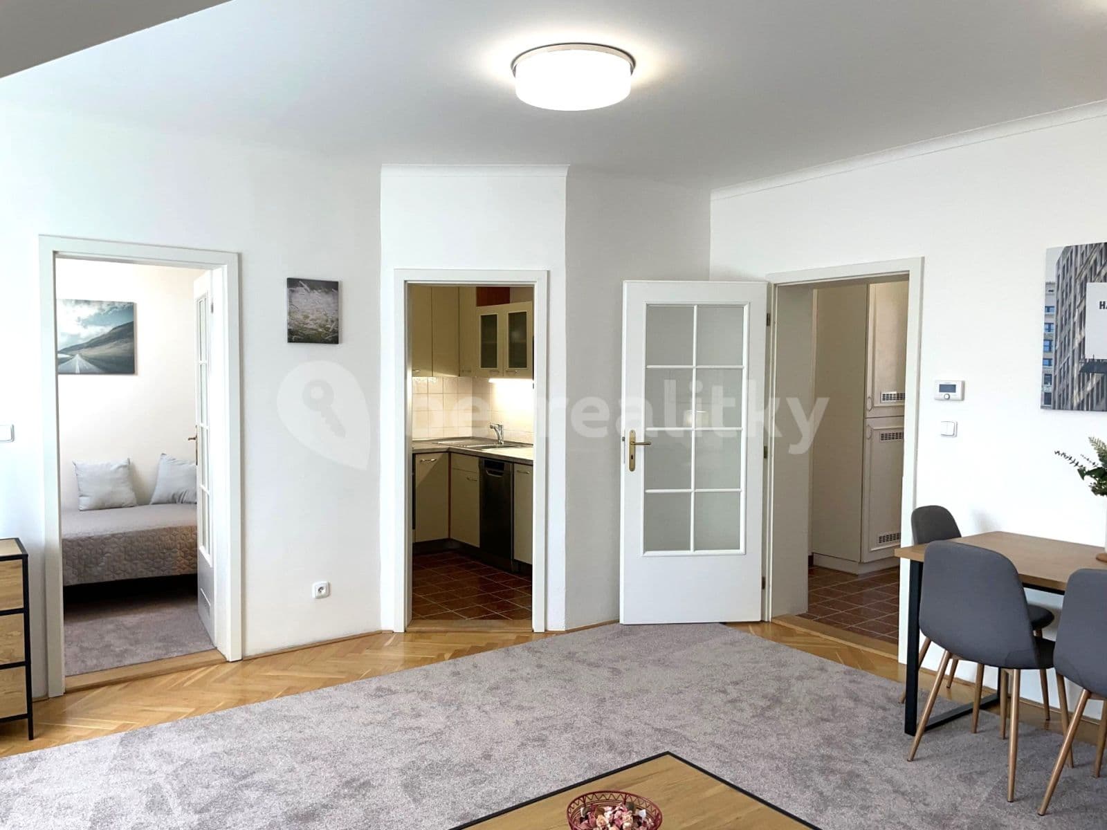 Prenájom bytu 3-izbový 57 m², Havlovská, Praha, Praha Prenájom bytu 3-izbový 57 m², Havlovská, Praha, Praha