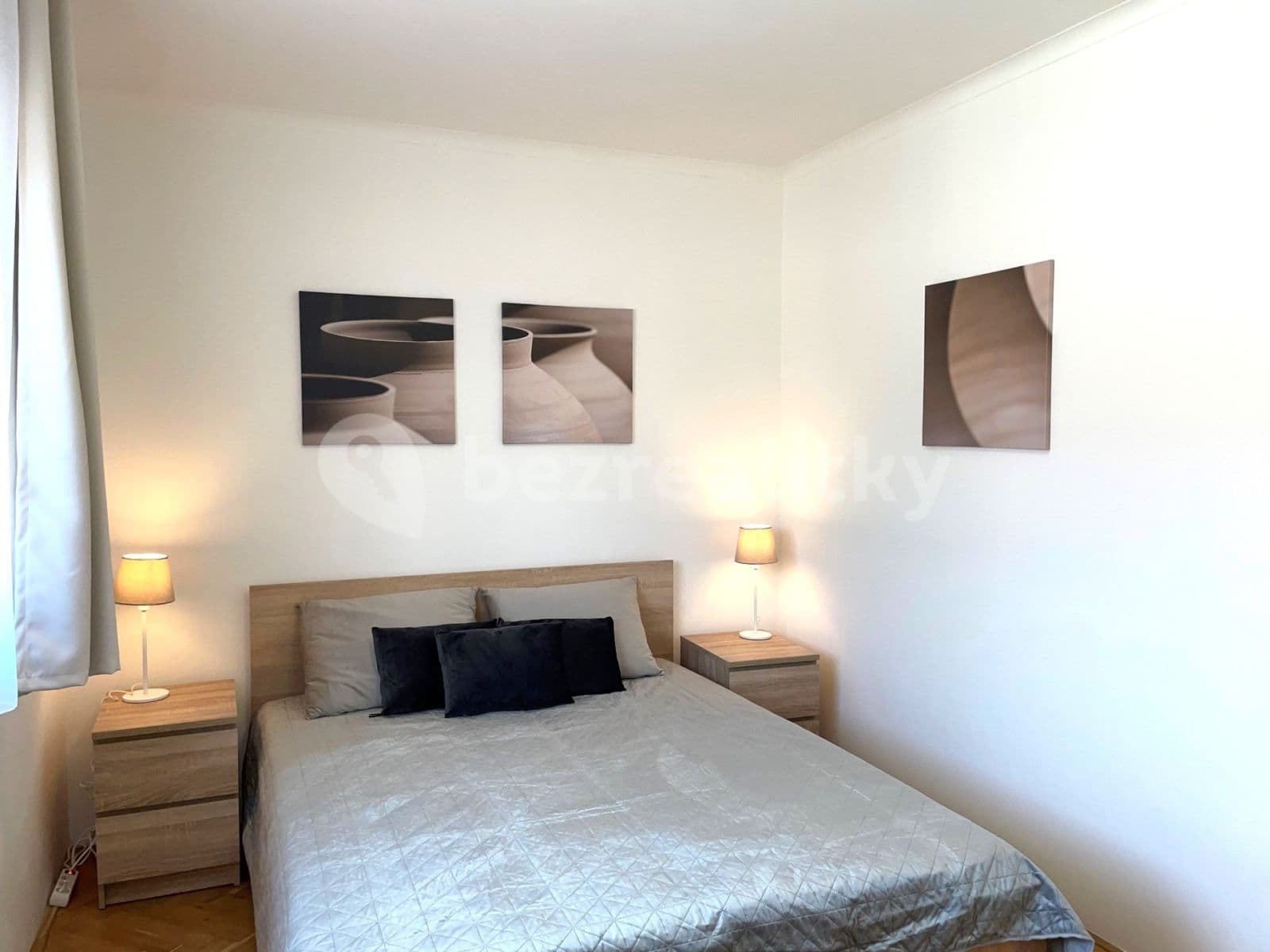 Prenájom bytu 3-izbový 57 m², Havlovská, Praha, Praha Prenájom bytu 3-izbový 57 m², Havlovská, Praha, Praha