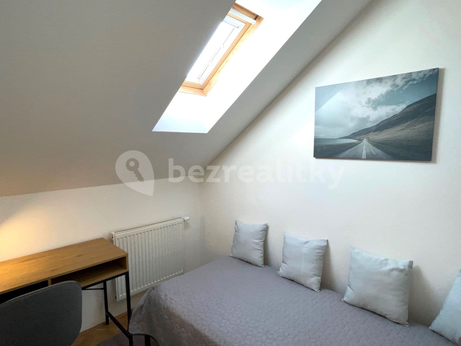 Prenájom bytu 3-izbový 57 m², Havlovská, Praha, Praha Prenájom bytu 3-izbový 57 m², Havlovská, Praha, Praha