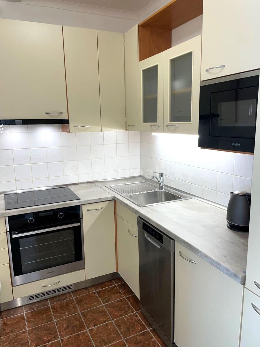 Prenájom bytu 3-izbový 57 m², Havlovská, Praha, Praha Prenájom bytu 3-izbový 57 m², Havlovská, Praha, Praha