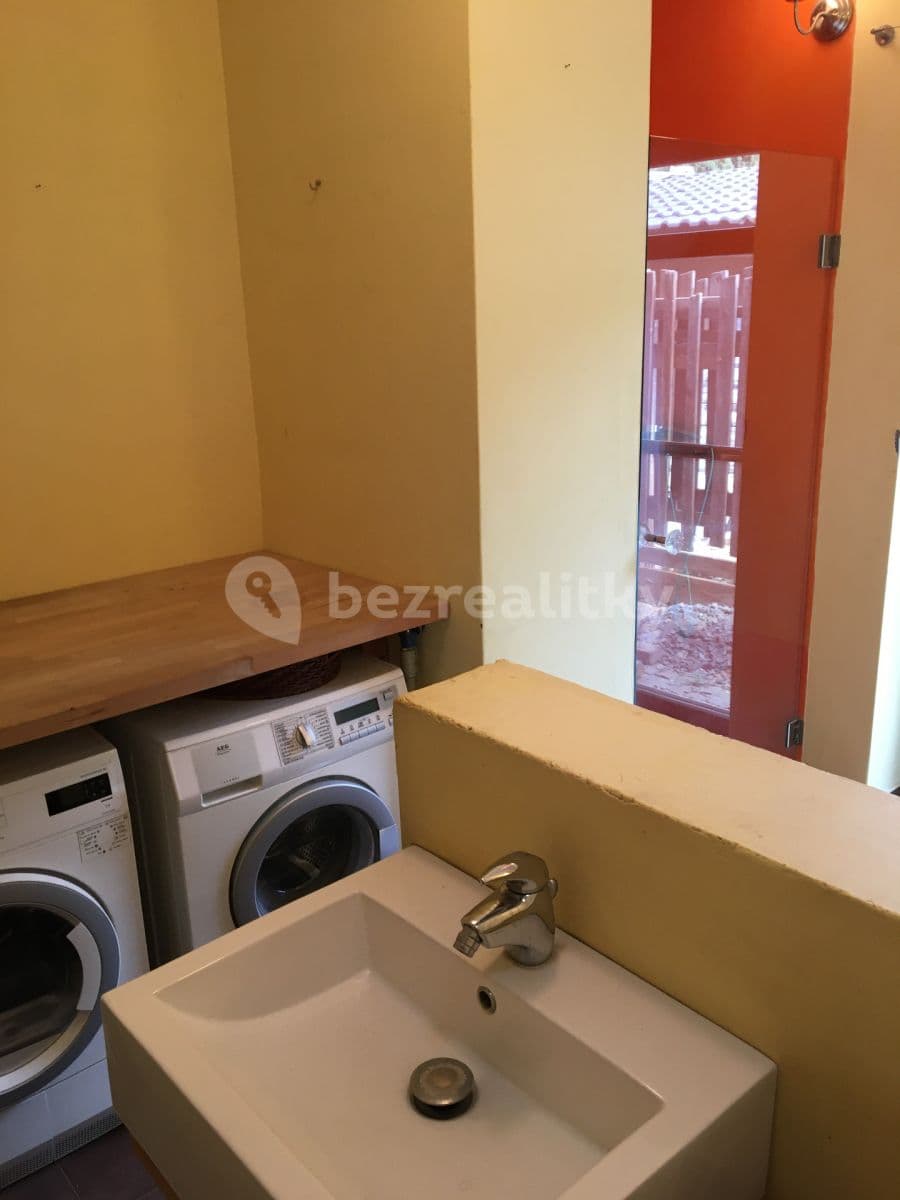 Prenájom bytu 5-izbový 150 m², Prachovská, Praha, Praha Prenájom bytu 5-izbový 150 m², Prachovská, Praha, Praha