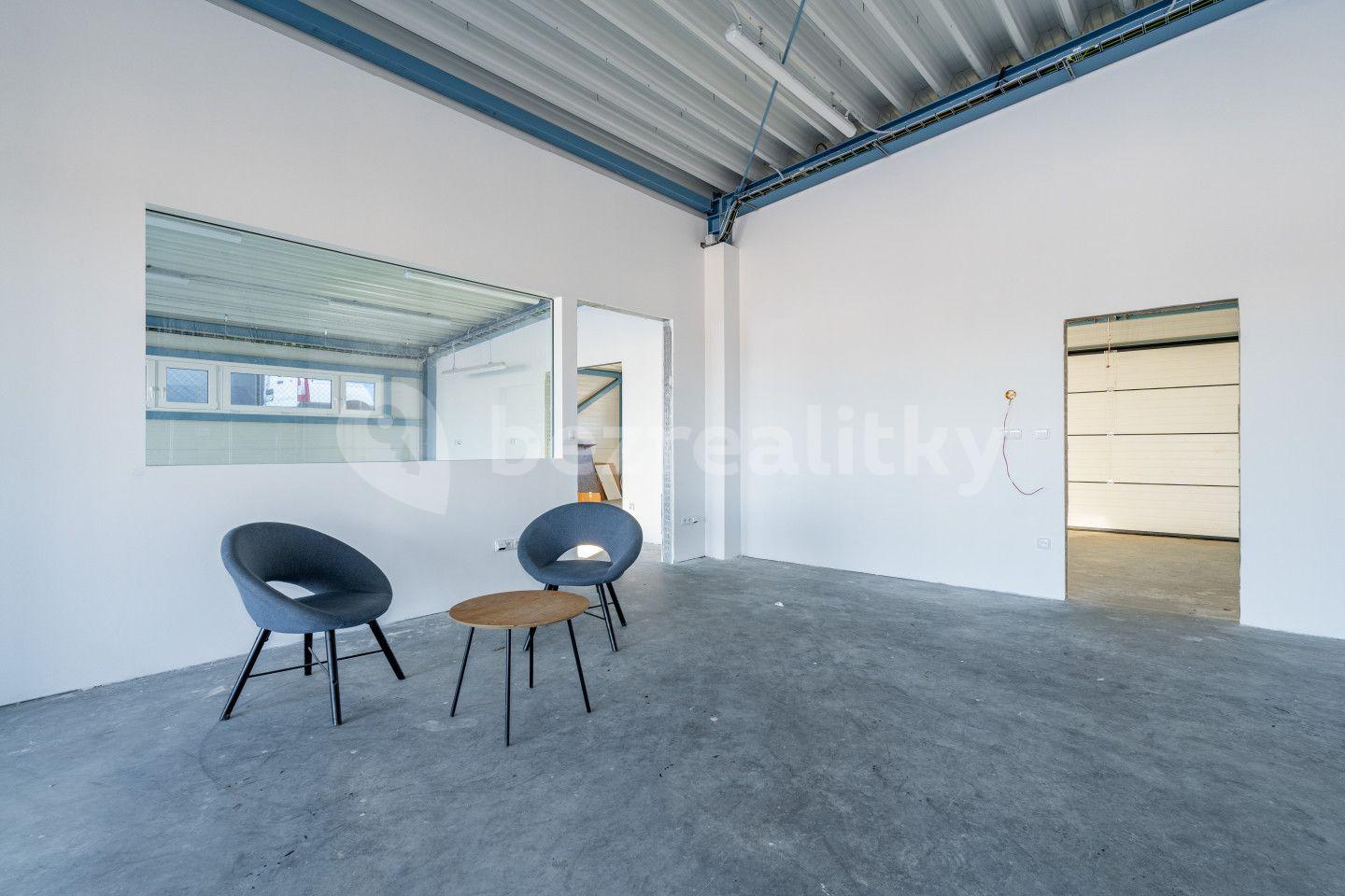 Predaj kancelárie 1.340 m², Oslavice, Kraj Vysočina
