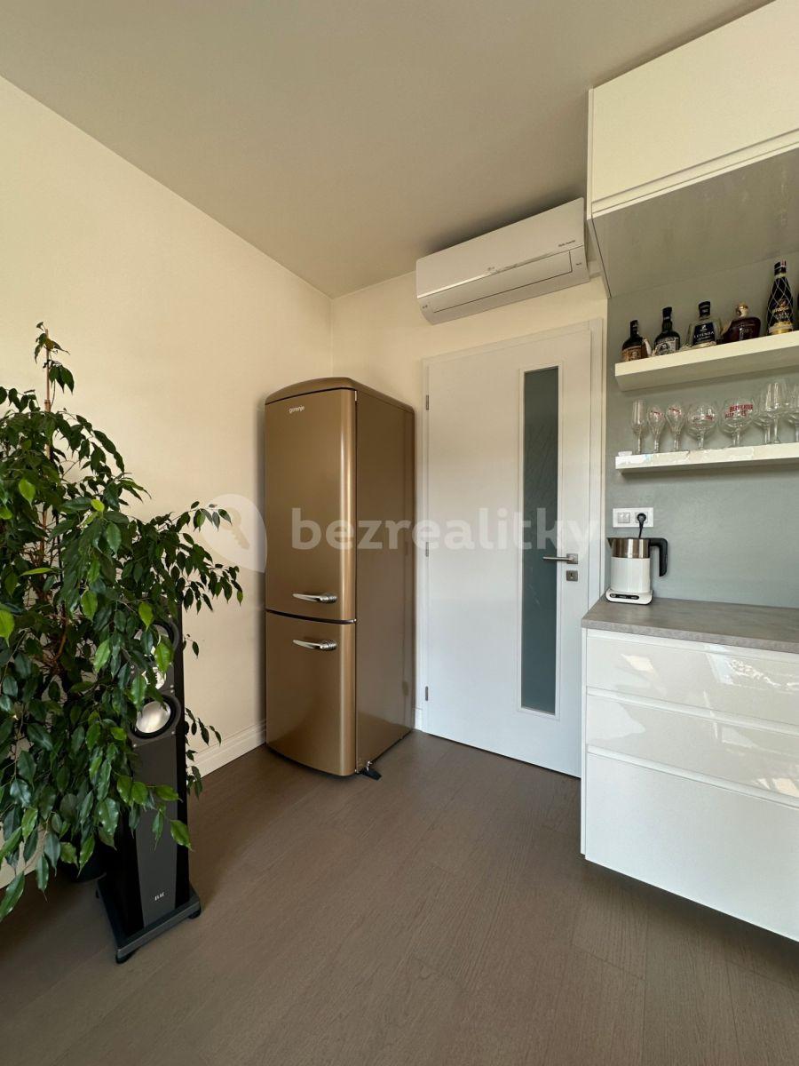 Predaj bytu 2-izbový 64 m², Kačirkova, Praha, Praha