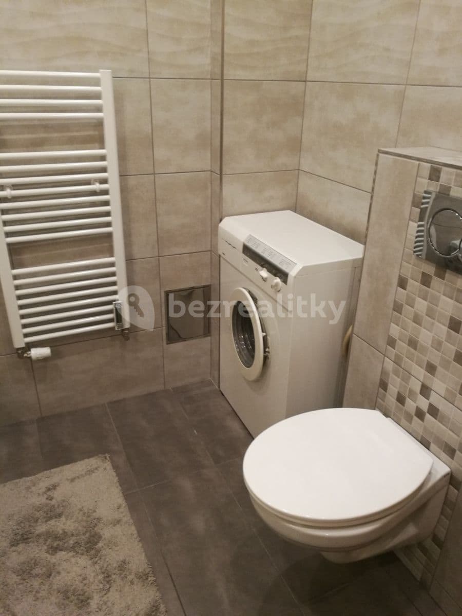 Prenájom bytu 2-izbový 56 m², Husinecká, Praha, Praha Prenájom bytu 2-izbový 56 m², Husinecká, Praha, Praha