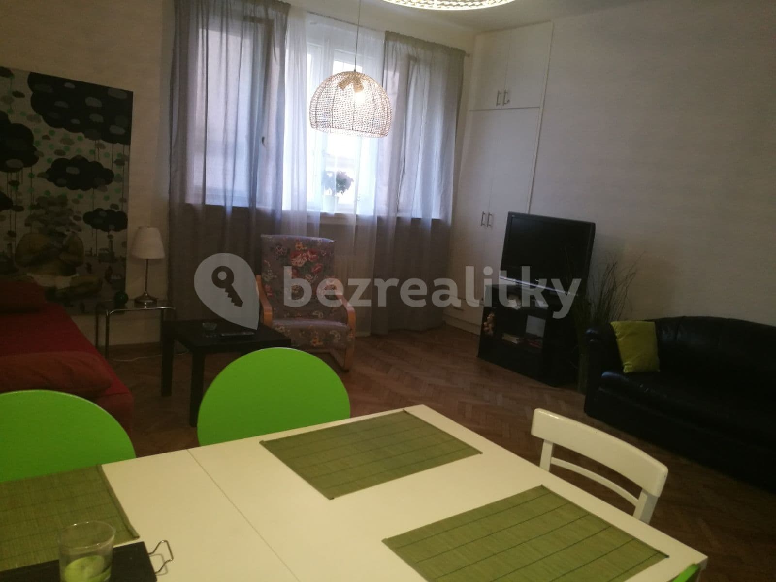 Prenájom bytu 2-izbový 56 m², Husinecká, Praha, Praha Prenájom bytu 2-izbový 56 m², Husinecká, Praha, Praha