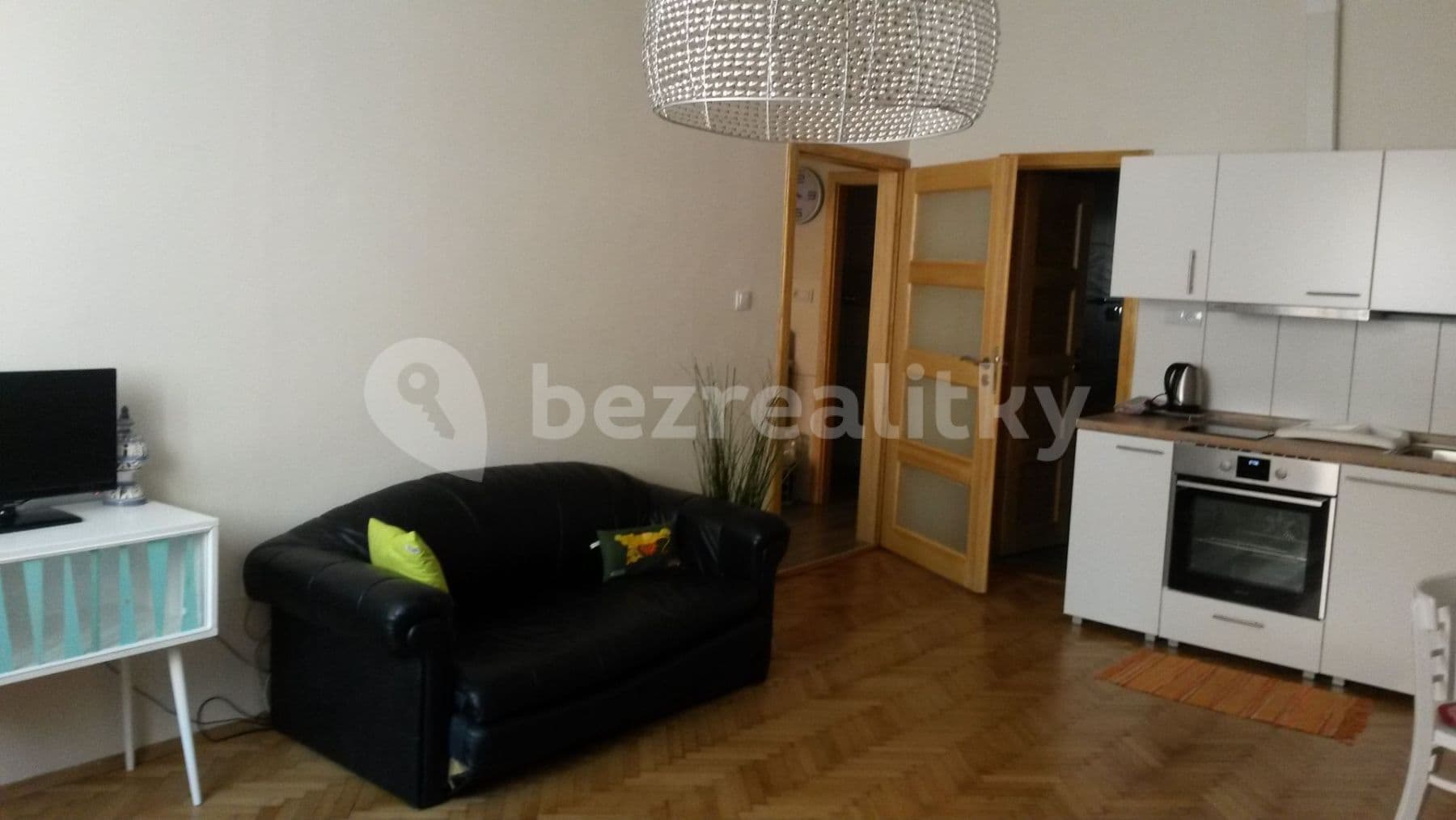 Prenájom bytu 2-izbový 56 m², Husinecká, Praha, Praha Prenájom bytu 2-izbový 56 m², Husinecká, Praha, Praha