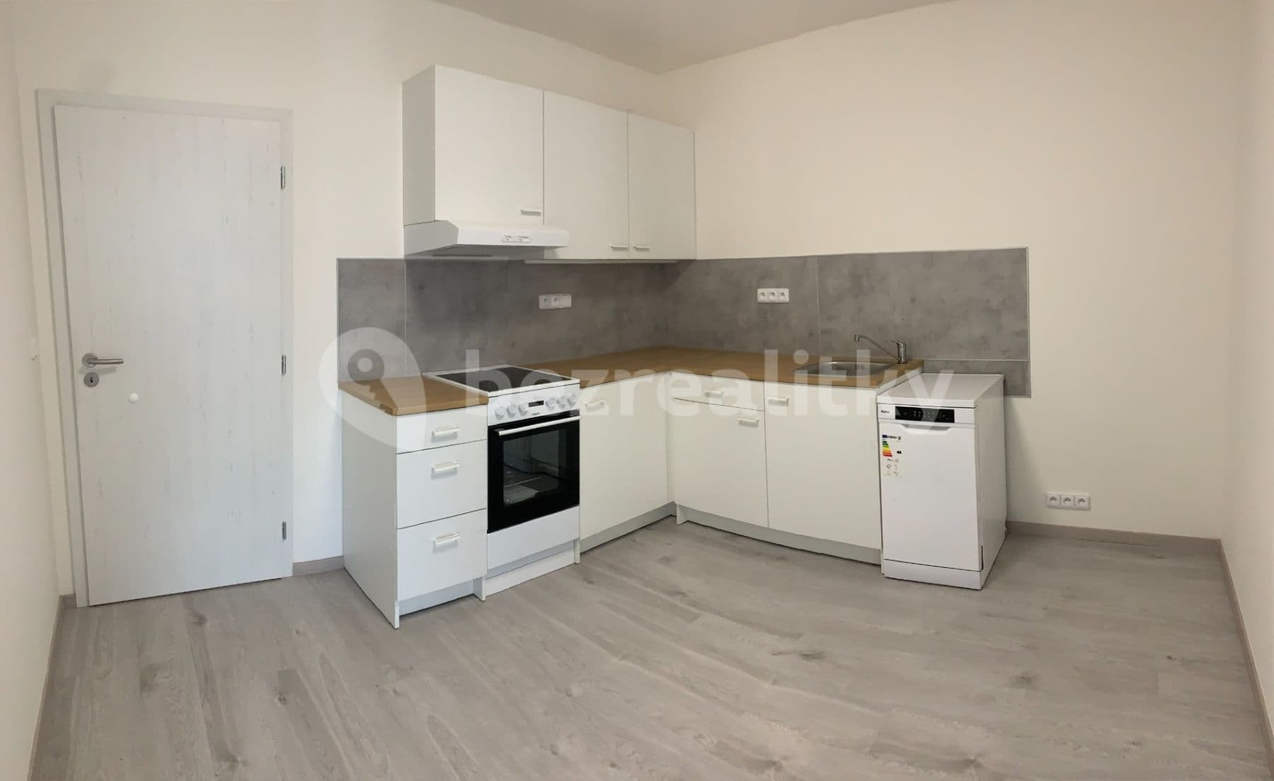 Prenájom bytu 2-izbový 47 m², Lubenská, Rakovník, Středočeský kraj Prenájom bytu 2-izbový 47 m², Lubenská, Rakovník, Středočeský kraj