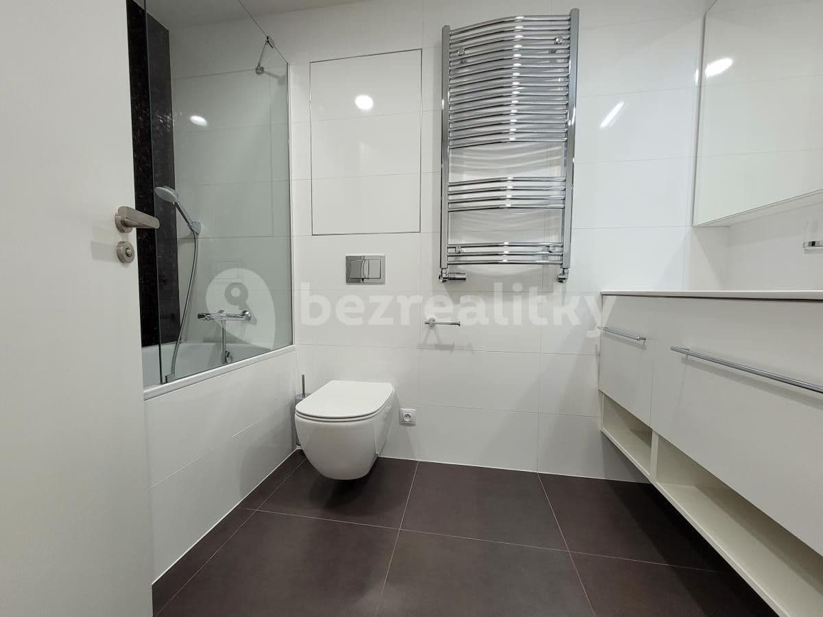 Prenájom bytu 1-izbový 32 m², Mukařovského, Praha, Praha Prenájom bytu 1-izbový 32 m², Mukařovského, Praha, Praha