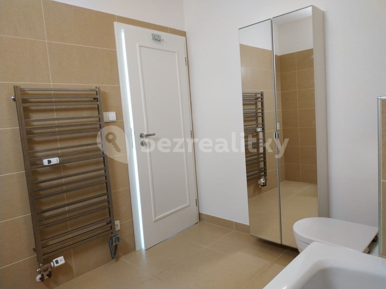 Prenájom bytu 3-izbový 80 m², Holubice, Jihomoravský kraj Prenájom bytu 3-izbový 80 m², Holubice, Jihomoravský kraj