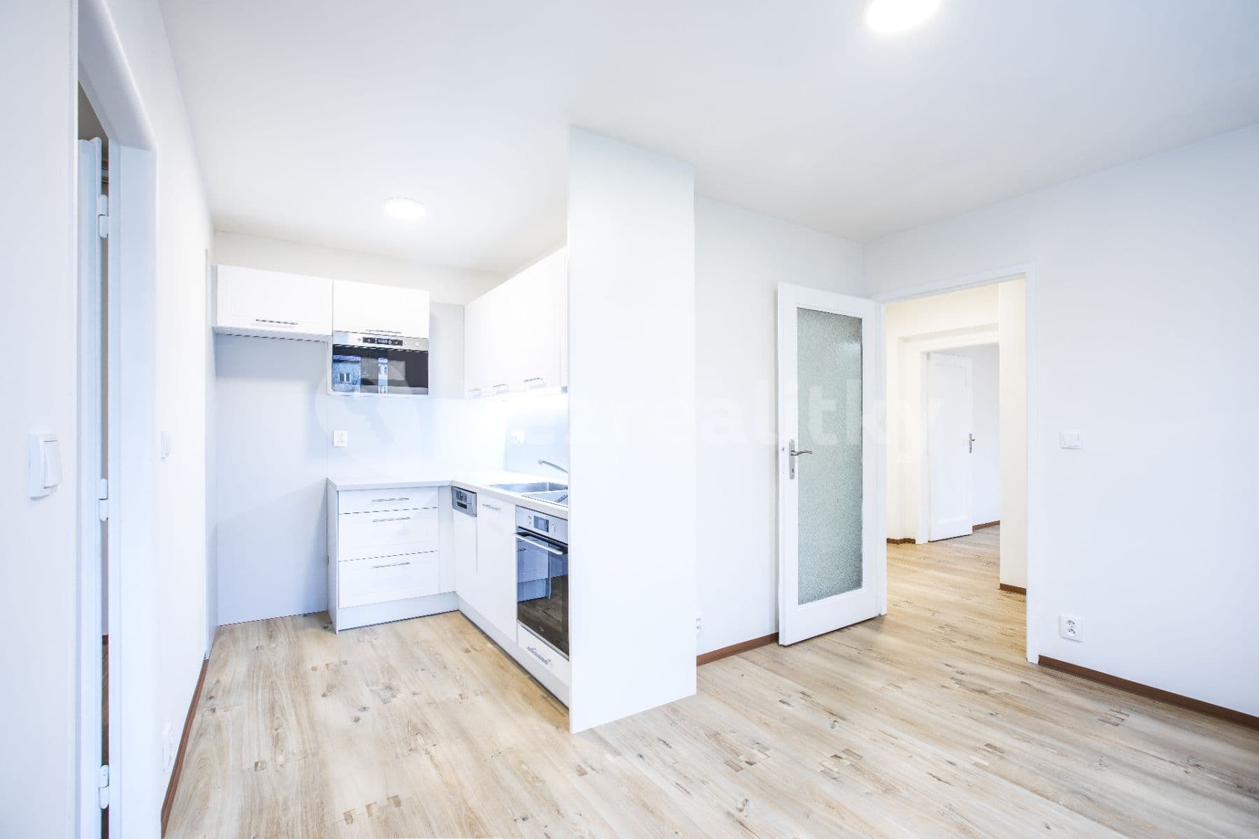Prenájom bytu 2-izbový 56 m², Jungmannova, Liberec, Liberecký kraj Prenájom bytu 2-izbový 56 m², Jungmannova, Liberec, Liberecký kraj