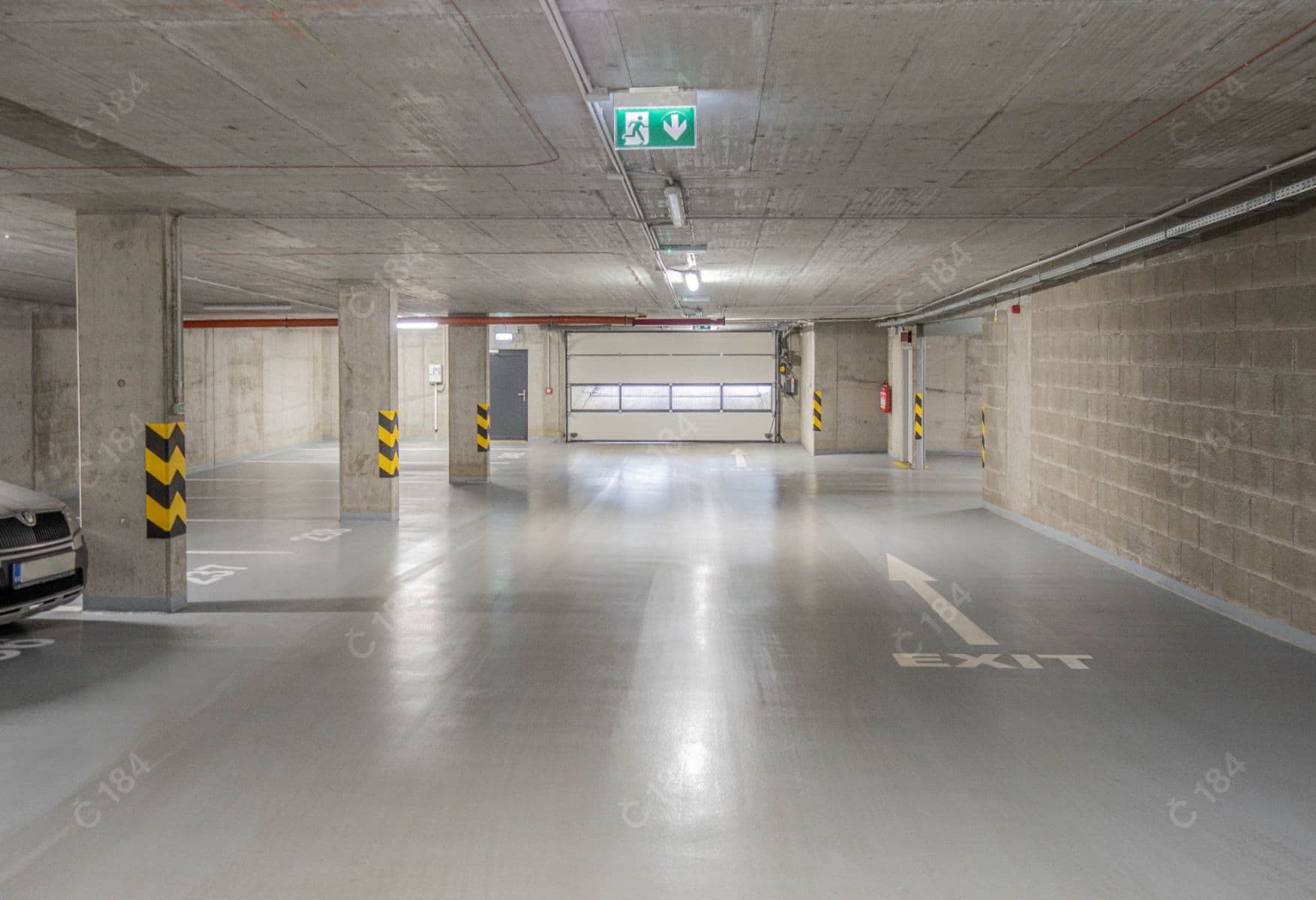 Prenájom garáže 15 m², Čerpadlová, Praha, Praha Prenájom garáže 15 m², Čerpadlová, Praha, Praha