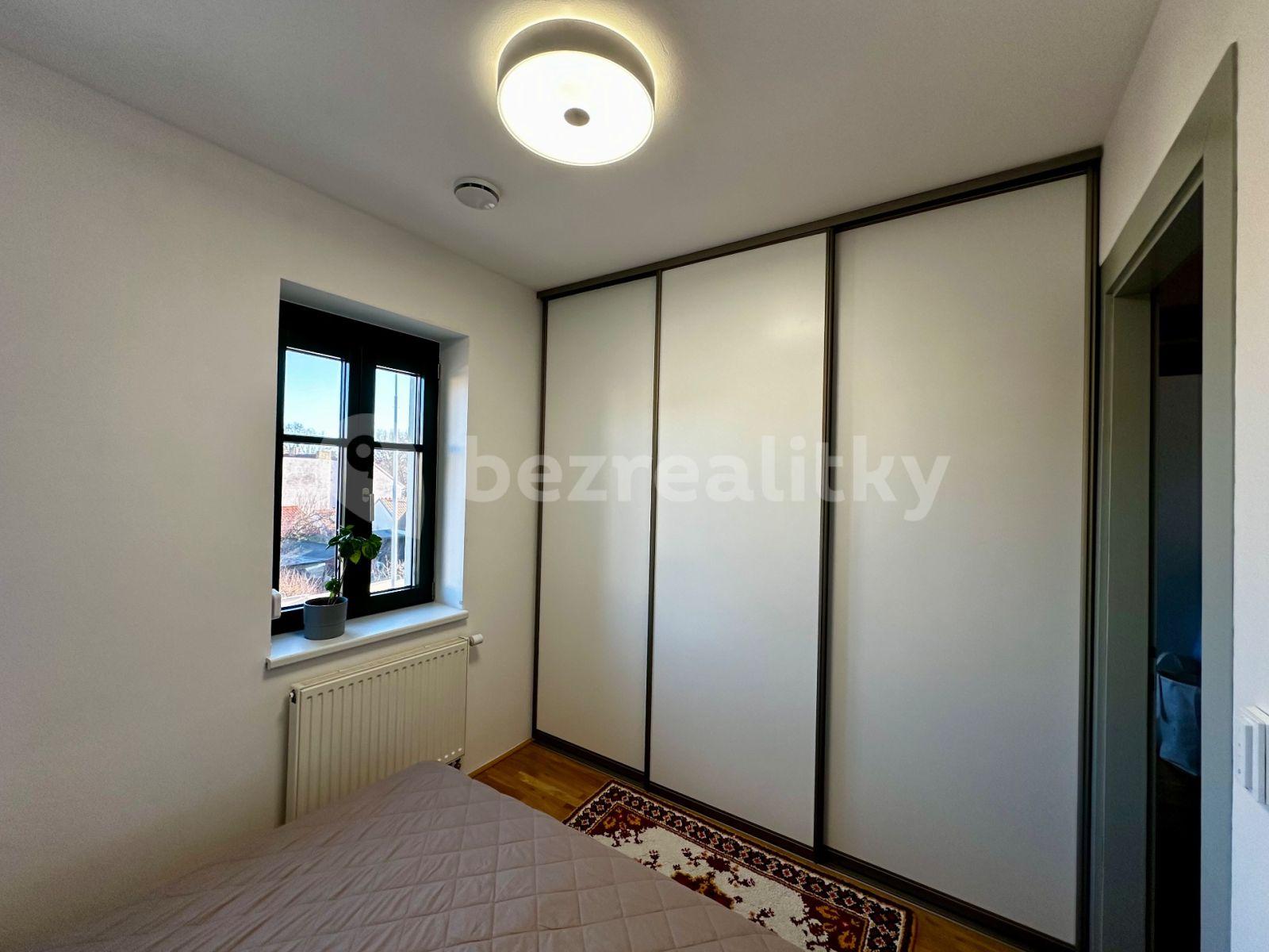 Predaj bytu 3-izbový 93 m², Karlštejnská, Praha, Praha