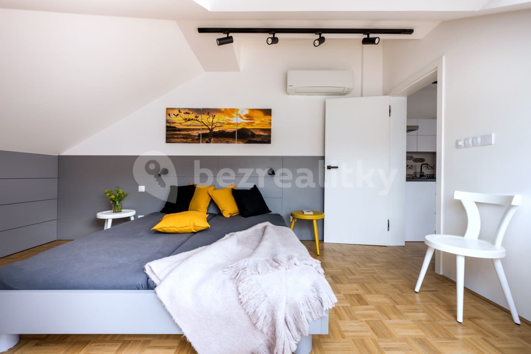 Prenájom bytu 2-izbový 67 m², Na Spojce, Praha, Praha Prenájom bytu 2-izbový 67 m², Na Spojce, Praha, Praha