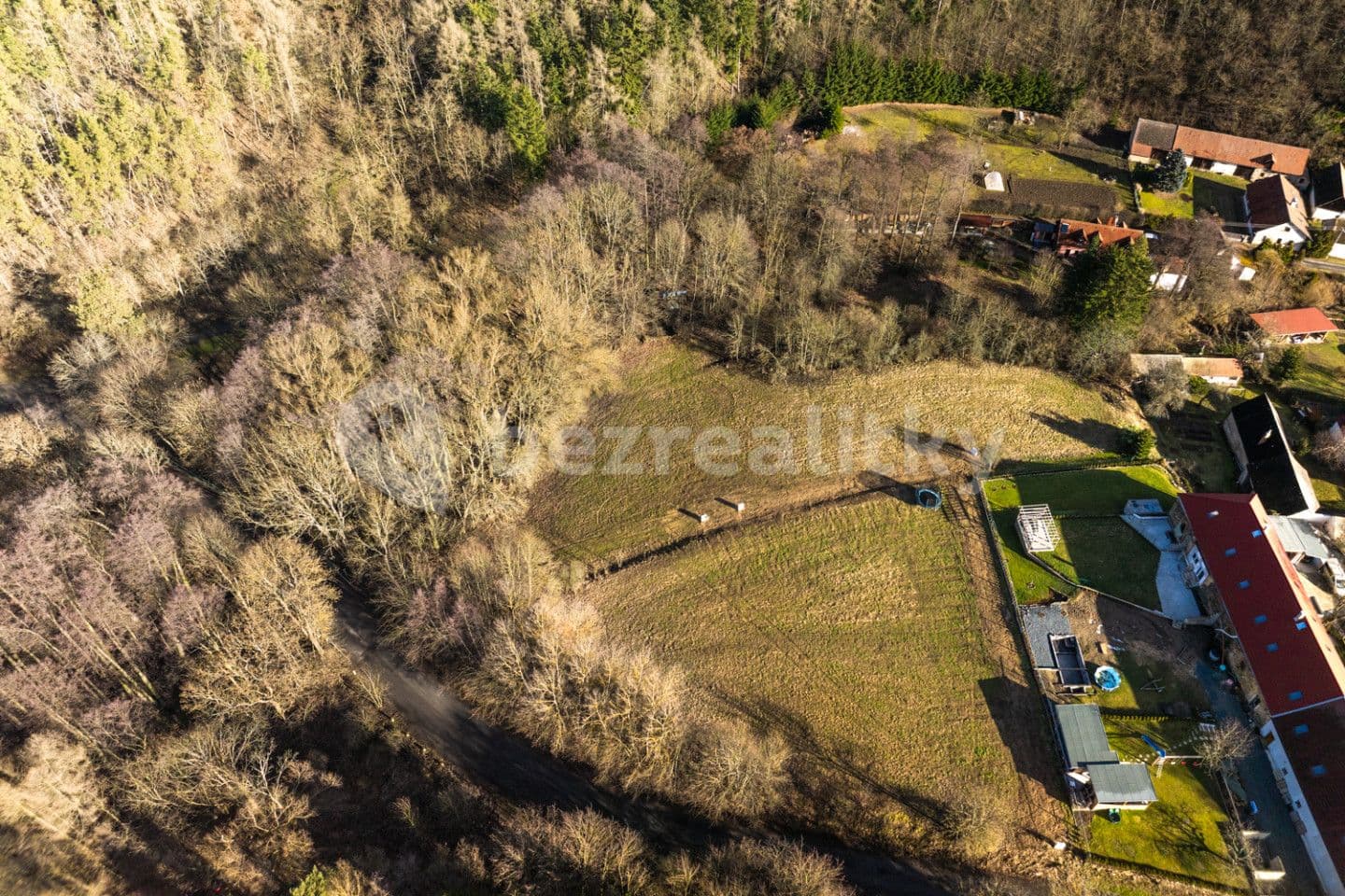 Predaj pozemku 2.066 m², Pavlíkov, Středočeský kraj