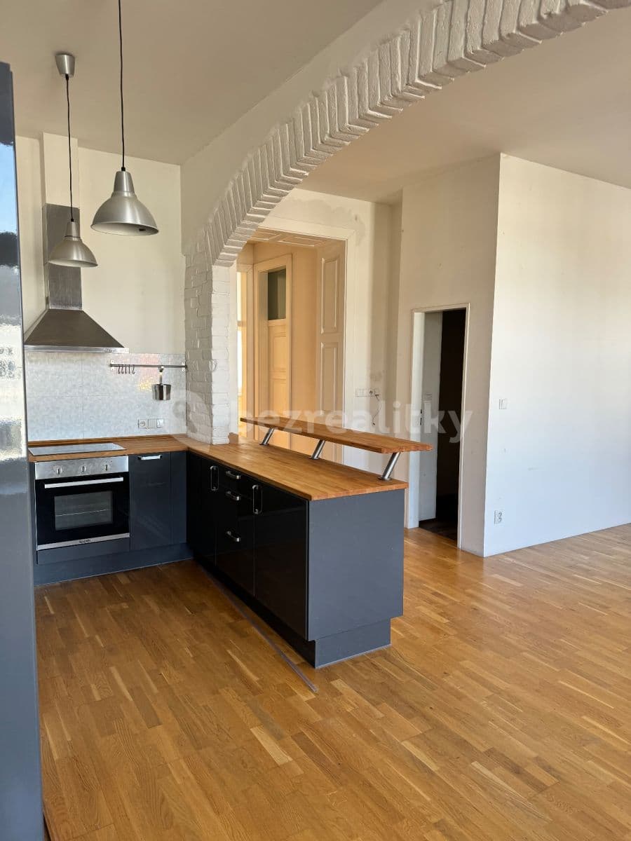Prenájom bytu 3-izbový 84 m², Revoluční, Krnov, Moravskoslezský kraj Prenájom bytu 3-izbový 84 m², Revoluční, Krnov, Moravskoslezský kraj