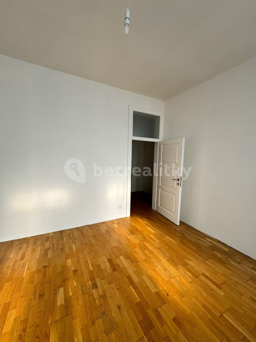 Prenájom bytu 3-izbový 84 m², Revoluční, Krnov, Moravskoslezský kraj Prenájom bytu 3-izbový 84 m², Revoluční, Krnov, Moravskoslezský kraj