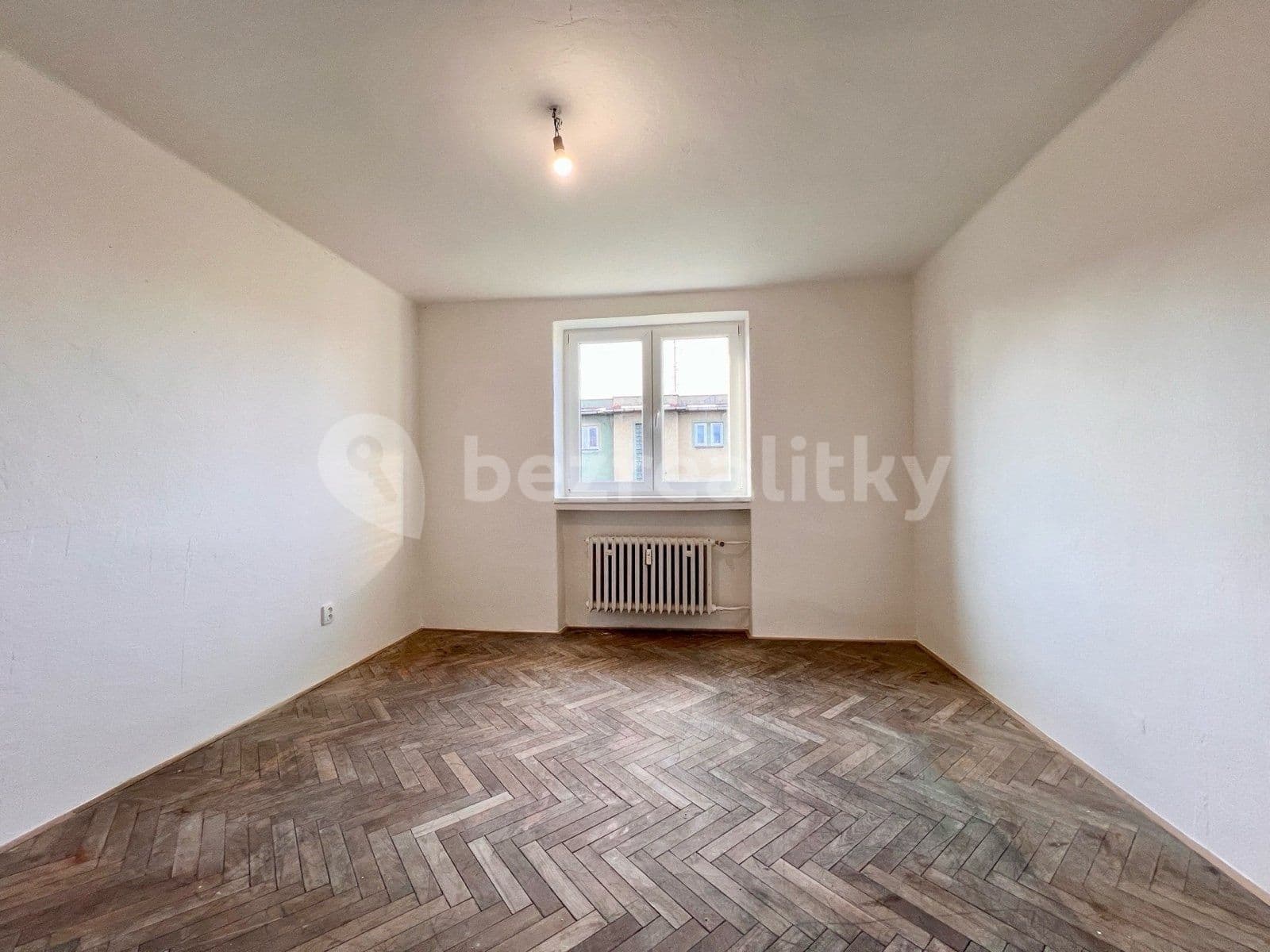 Prenájom bytu 2-izbový 60 m², Technická, Ostrava, Moravskoslezský kraj