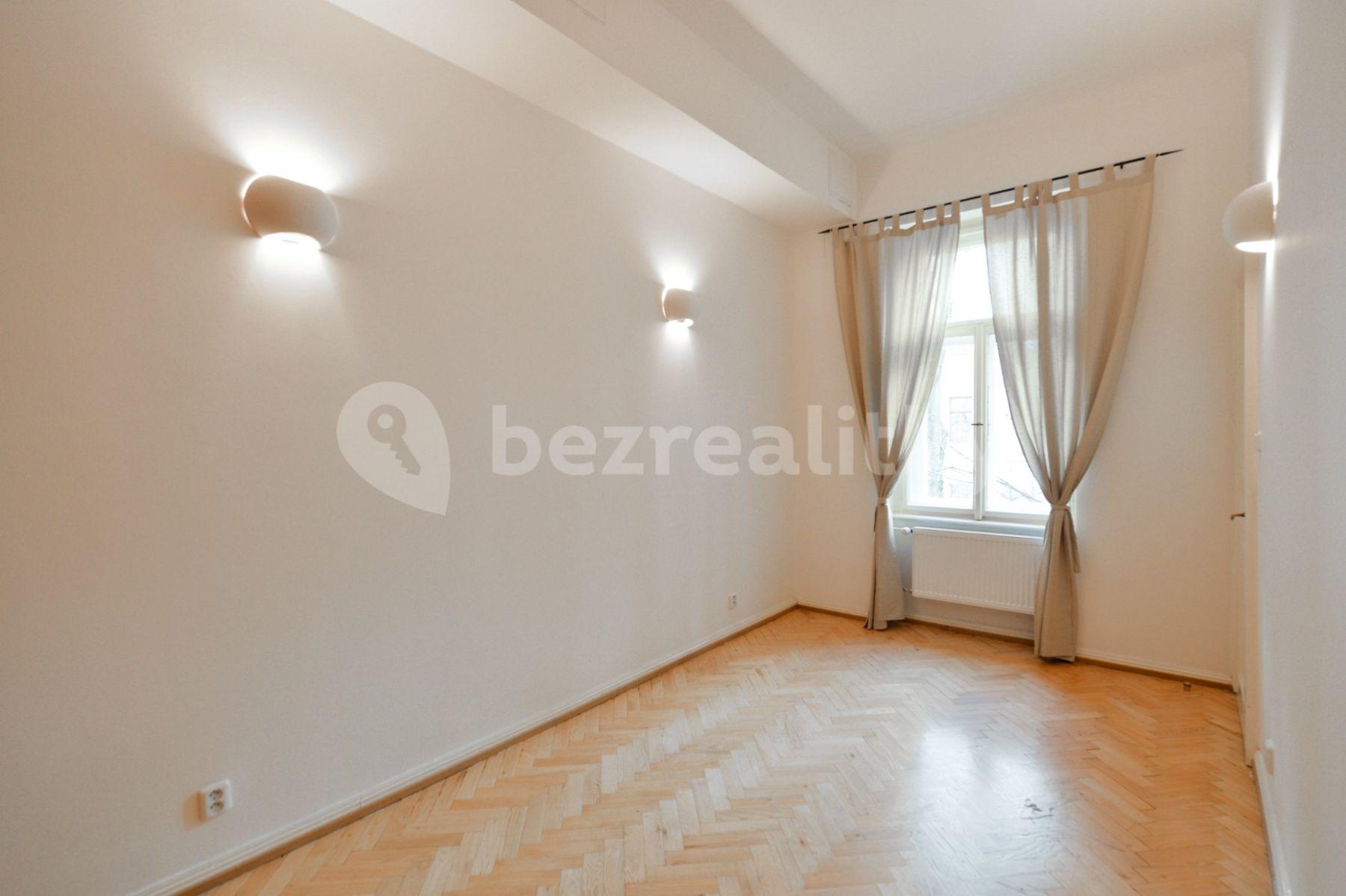 Prenájom bytu 3-izbový 105 m², Mánesova, Praha, Praha