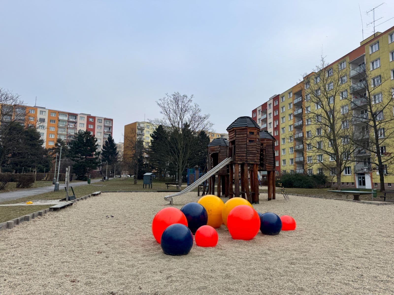 Prenájom bytu 3-izbový 83 m², Zárubova, Praha, Praha Prenájom bytu 3-izbový 83 m², Zárubova, Praha, Praha