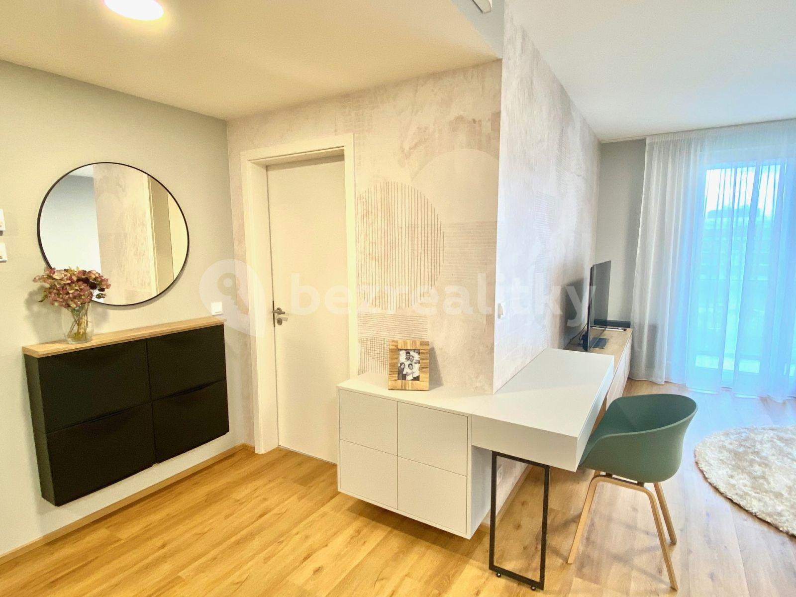 Prenájom bytu 2-izbový 65 m², Mezi Vodami, Praha, Praha