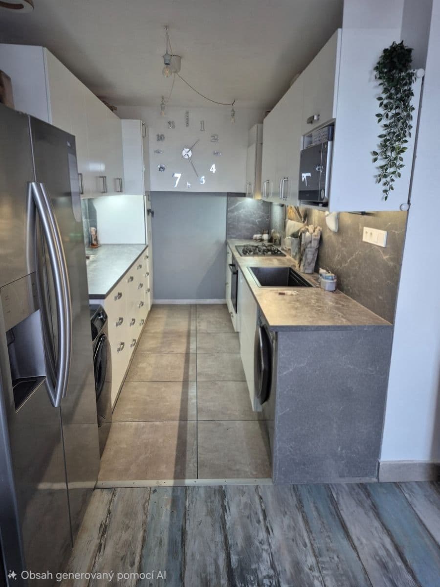 Prenájom bytu 3-izbový 66 m², Jažlovická, Praha, Praha Prenájom bytu 3-izbový 66 m², Jažlovická, Praha, Praha