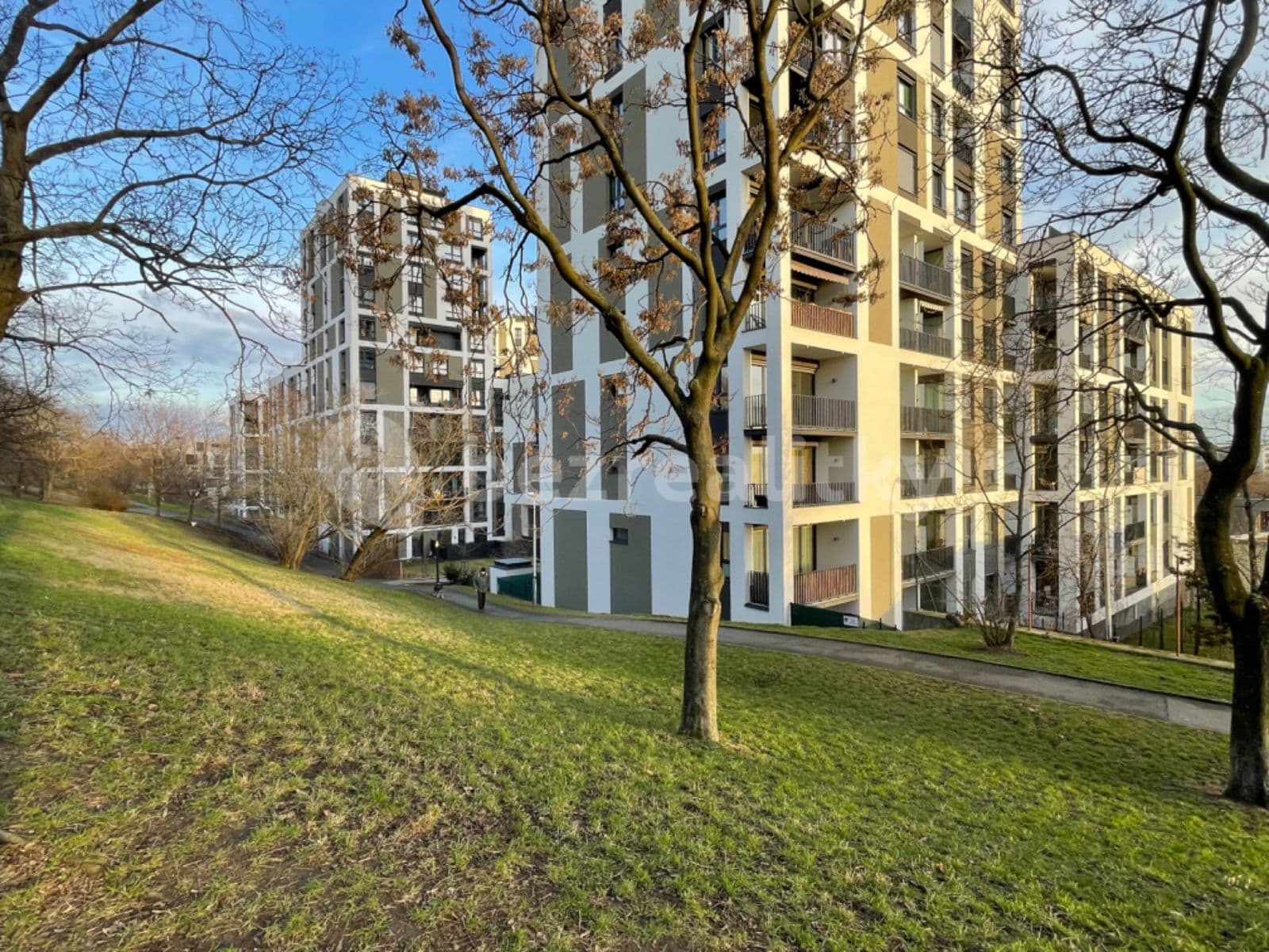 Prenájom bytu 1-izbový 40 m², Olgy Havlové, Praha, Praha Prenájom bytu 1-izbový 40 m², Olgy Havlové, Praha, Praha
