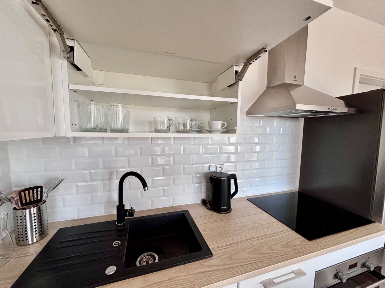 Prenájom bytu 1-izbový 40 m², Olgy Havlové, Praha, Praha Prenájom bytu 1-izbový 40 m², Olgy Havlové, Praha, Praha