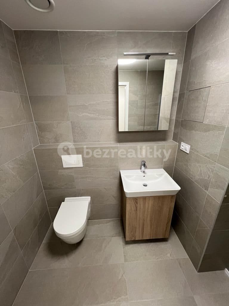 Prenájom bytu 1-izbový 32 m², Bratislavská, Brno, Jihomoravský kraj Prenájom bytu 1-izbový 32 m², Bratislavská, Brno, Jihomoravský kraj