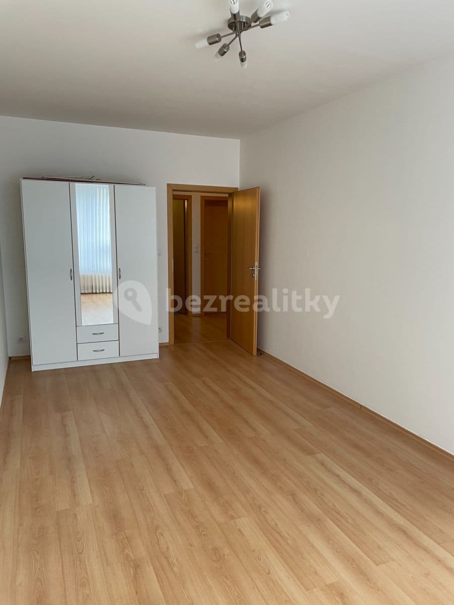 Prenájom bytu 3-izbový 80 m², Kabešova, Praha, Praha Prenájom bytu 3-izbový 80 m², Kabešova, Praha, Praha