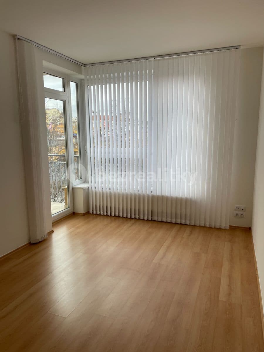 Prenájom bytu 3-izbový 80 m², Kabešova, Praha, Praha Prenájom bytu 3-izbový 80 m², Kabešova, Praha, Praha