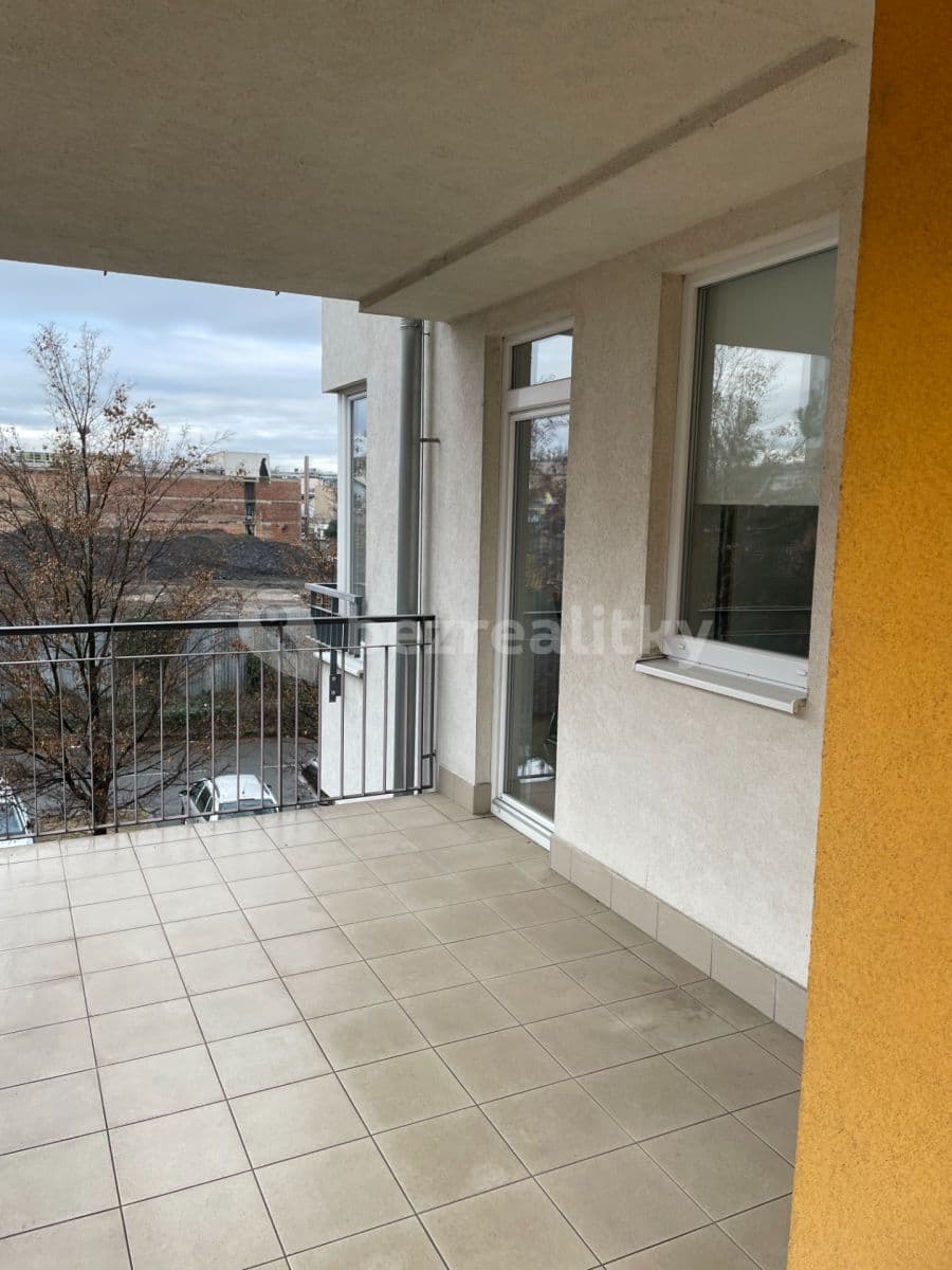 Prenájom bytu 3-izbový 80 m², Kabešova, Praha, Praha Prenájom bytu 3-izbový 80 m², Kabešova, Praha, Praha