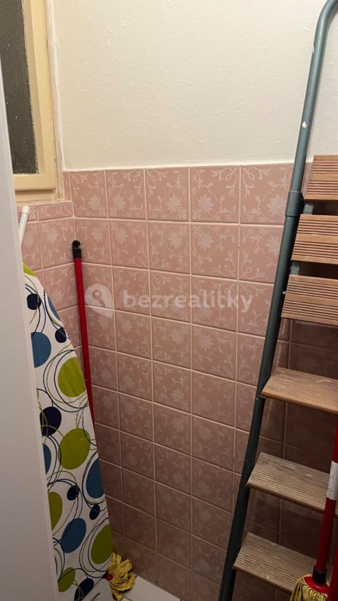 Prenájom bytu 2-izbový 65 m², Jičínská, Praha, Praha Prenájom bytu 2-izbový 65 m², Jičínská, Praha, Praha